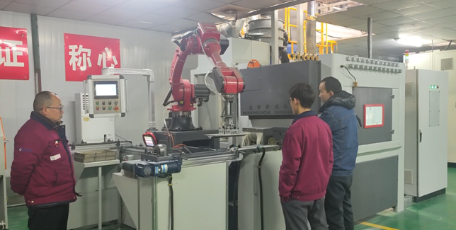 中卫自动喷砂机选型要点，看完少走弯路。